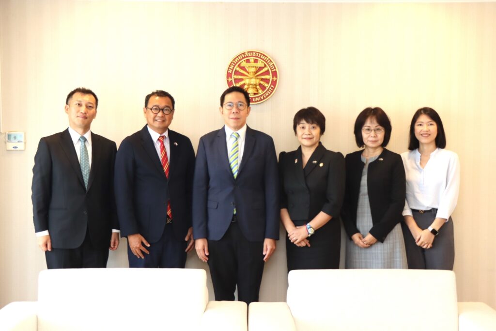 Counsellor from Embassy of Japan pays courtesy call on new Thammasat Rector