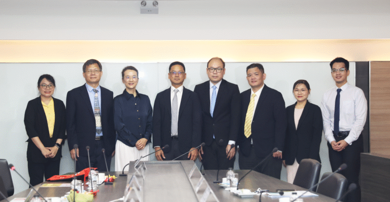 Thammasat and NSYSU Taiwan renew academic collaboration