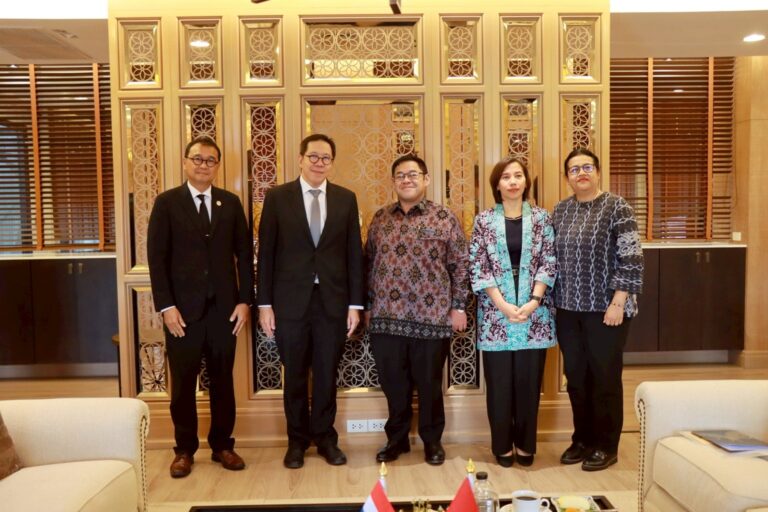 Ambassador of Indonesia to Thailand Pays Courtesy Call on Thammasat Rector