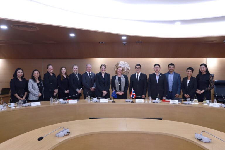 Thammasat and UNSW Discuss Expanding Academic Ties