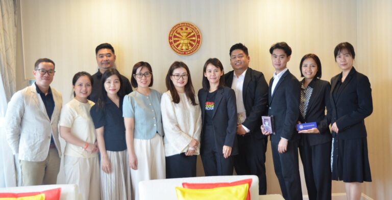 Thammasat and NEU Vietnam Exchange Views on Promoting Academic Ties